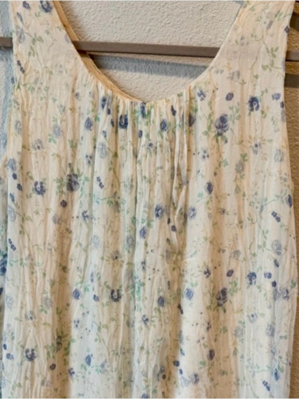 Made in Italy Silk Bellambia Flowy to With Flowers. Size M